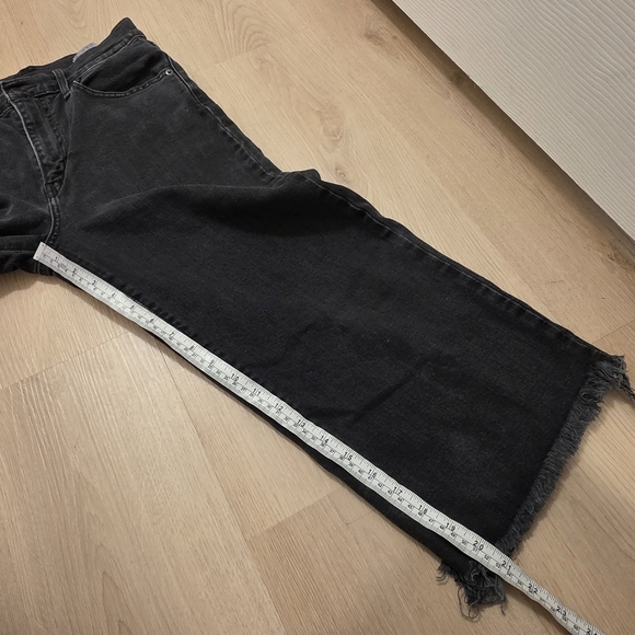Levi's Gray White Leg High Rise Cropped Raw Hem Grunge Casual Jeans Size 27 - Picture 9 of 9
